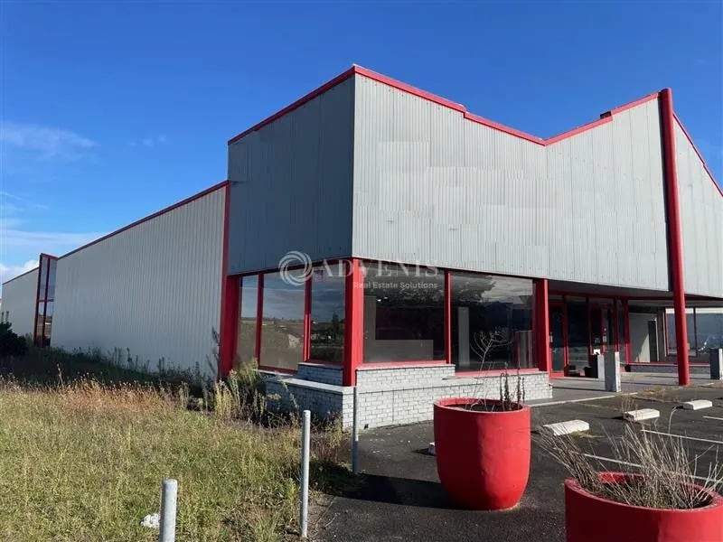 Vente Commerce 1 200 m² - Photo 1
