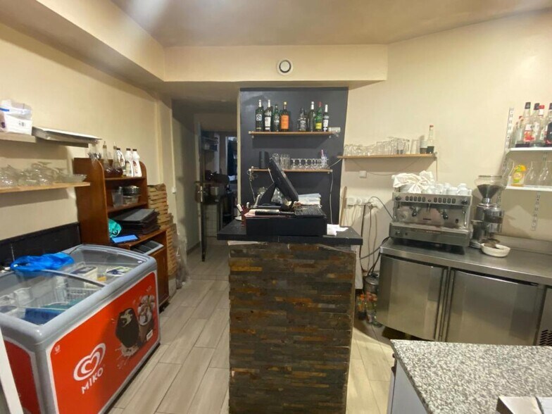 103 Rue Edouard Vaillant, Levallois-Perret to rent - Building Photo - Image 3 of 6