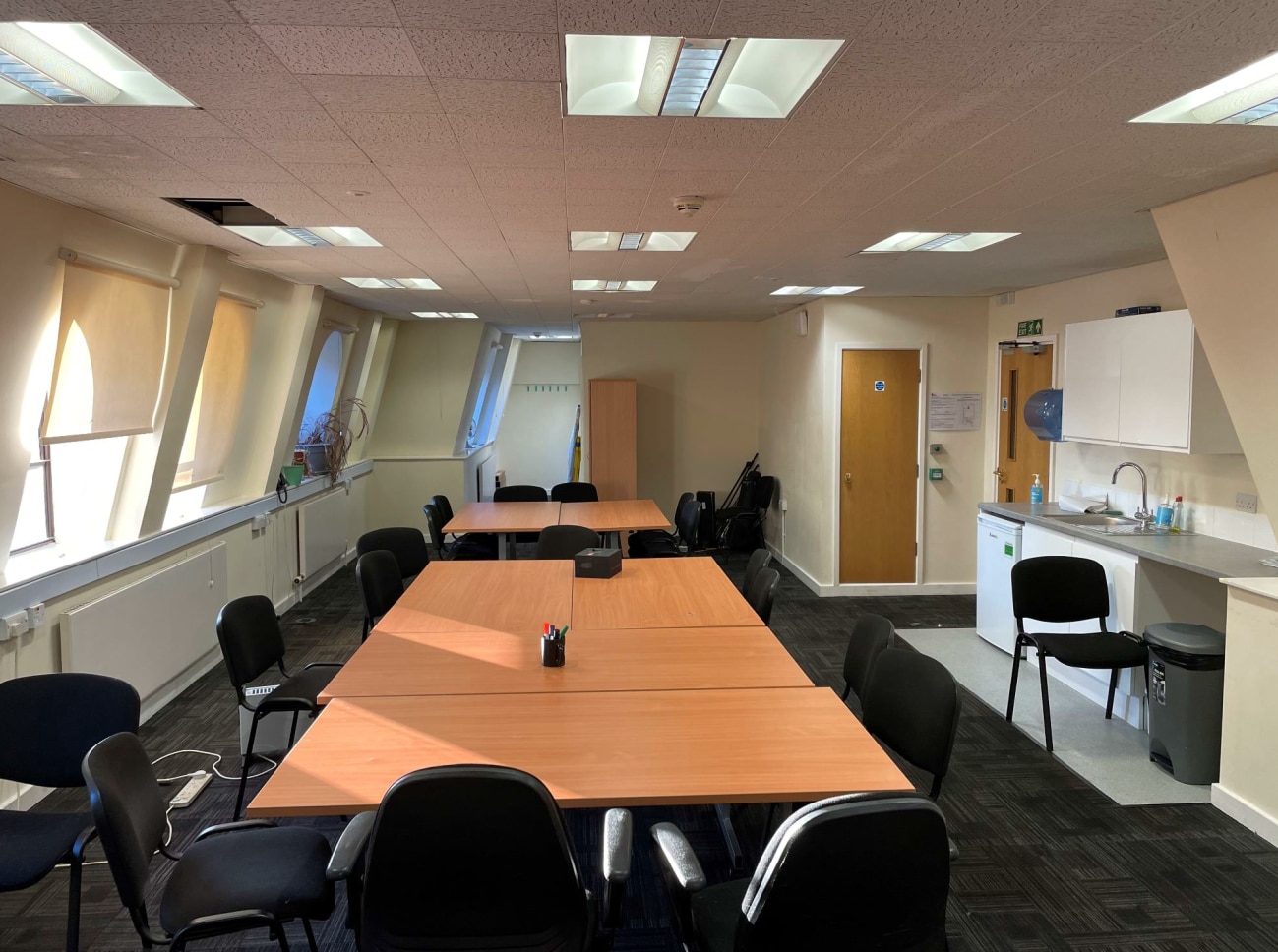 115 High St, Croydon to rent Interior Photo- Image 1 of 1