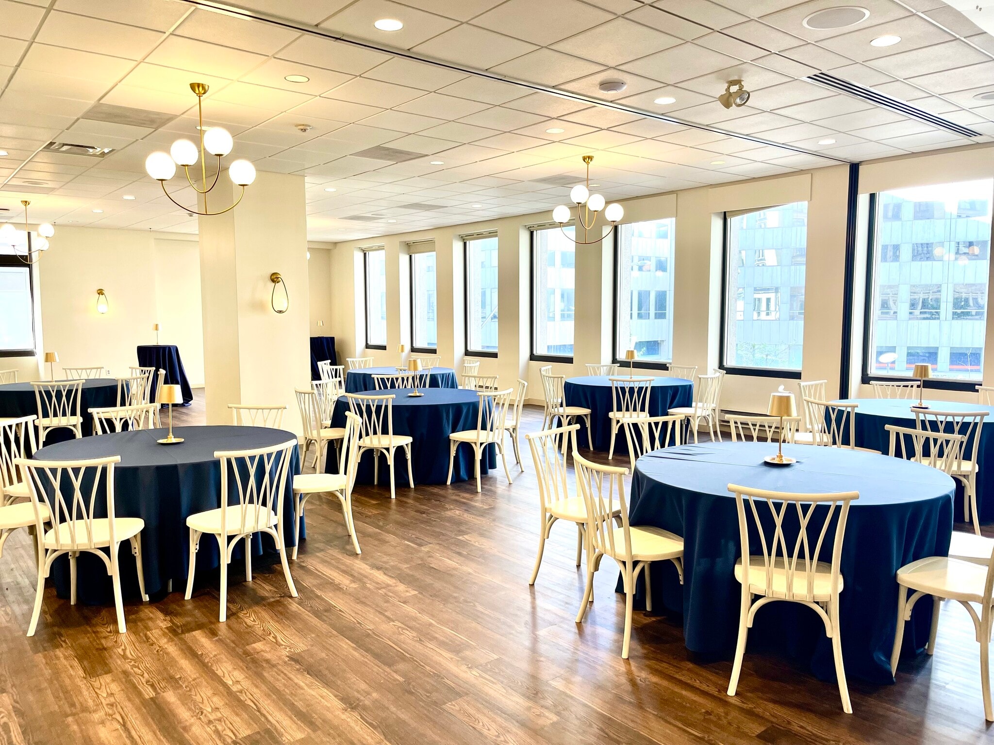 850 Euclid Ave, Cleveland, OH to rent Interior Photo- Image 1 of 11