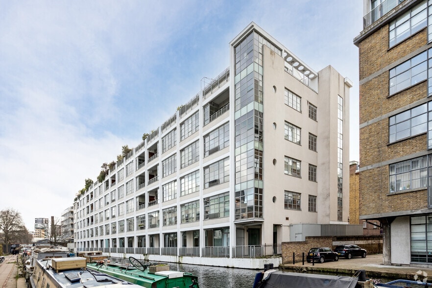 135-137 Shepherdess Walk, London to rent - Building Photo - Image 1 of 6