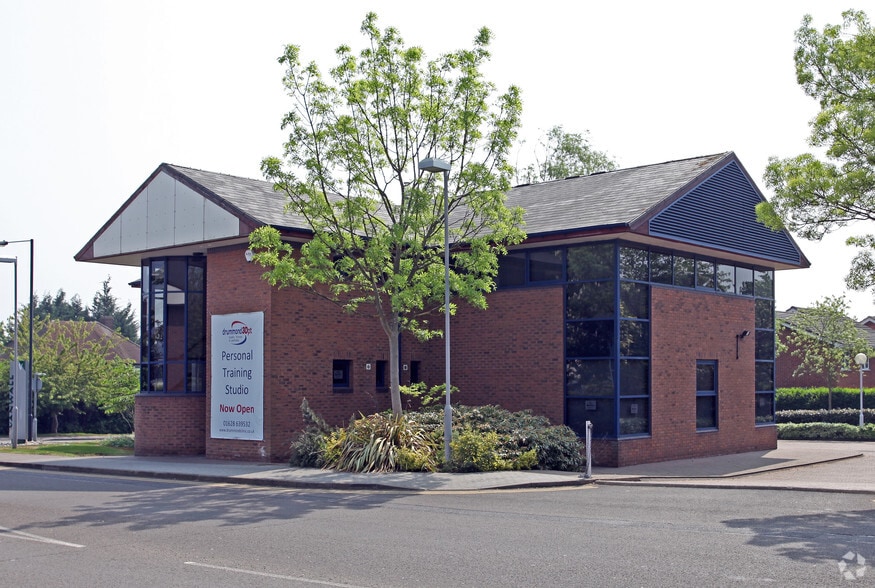 Vanwall Rd, Maidenhead for sale - Primary Photo - Image 1 of 1