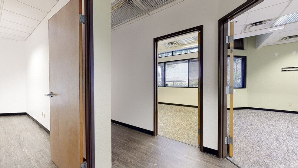 4015 S McClintock Dr, Tempe, AZ to rent - Matterport 3D Scan - Image 2 of 24