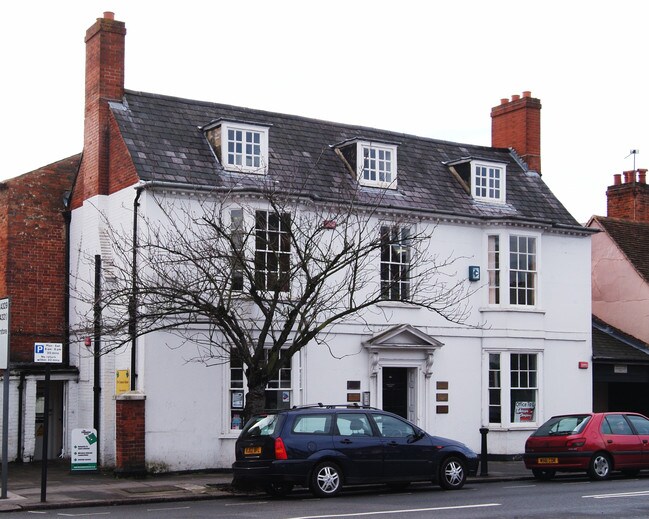 More details for 28 Broad St, Wokingham - Office to Rent