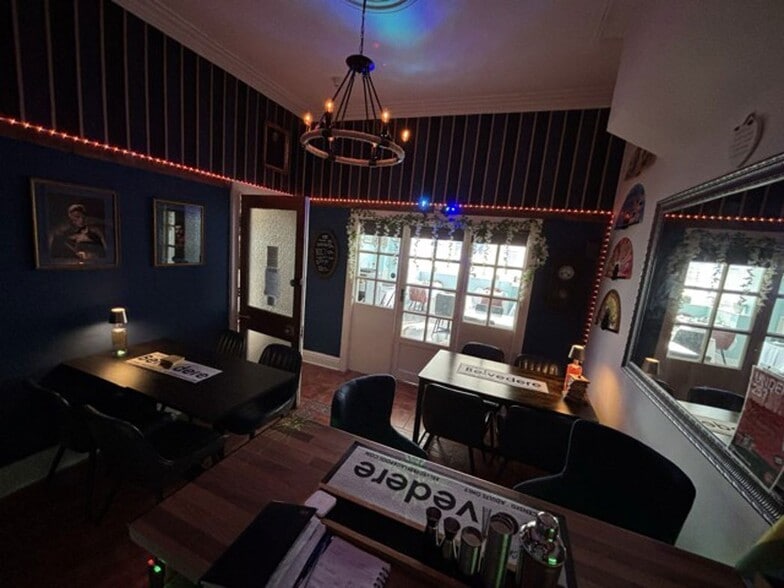 77 Dickson Rd, Blackpool for sale - Interior Photo - Image 3 of 13