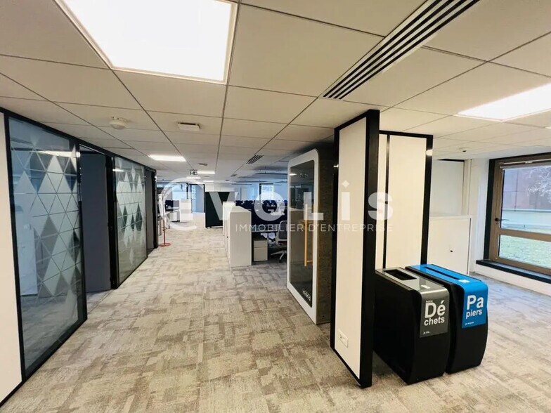 Office in Fontenay-sous-Bois to rent - Building Photo - Image 3 of 11