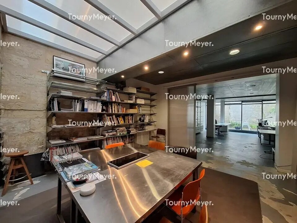 Office in Bordeaux to rent Building Photo- Image 1 of 8