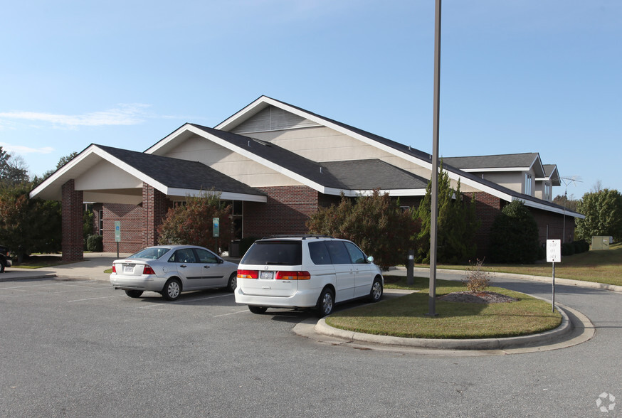 2607 Medical Office Pl, Goldsboro, NC for sale - Primary Photo - Image 1 of 1