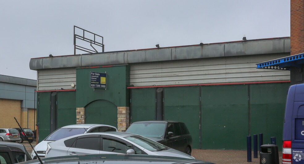 Cook Rd, Dagenham for sale - Primary Photo - Image 1 of 1