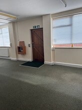 Castle Mews, Rugby to rent Interior Photo- Image 1 of 16