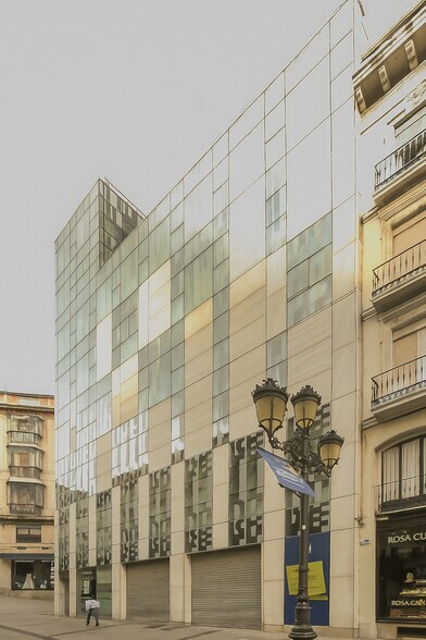 Calle de Alfonso i, 17, Zaragoza, Zaragoza to rent - Primary Photo - Image 1 of 1