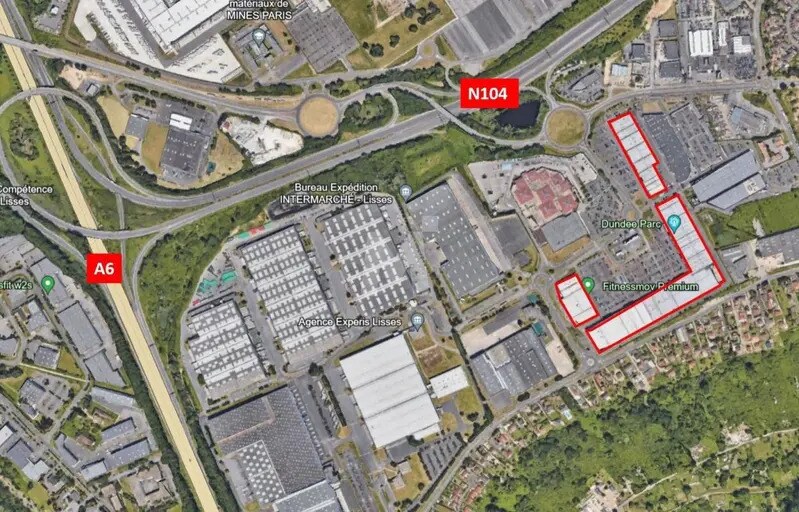 Retail in Corbeil-Essonnes to rent - Aerial - Image 3 of 5