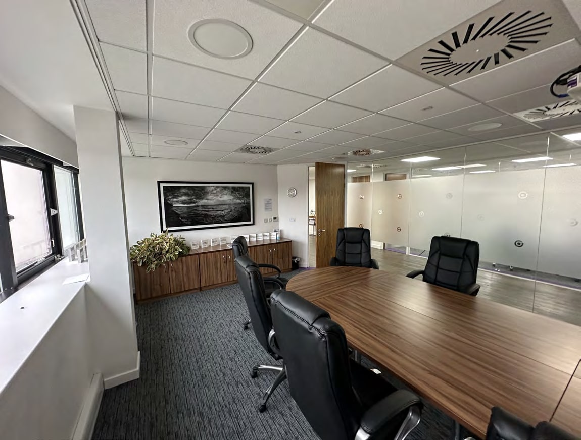 Breckland, Milton Keynes to rent Interior Photo- Image 1 of 2