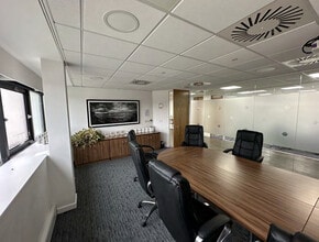 Breckland, Milton Keynes to rent Interior Photo- Image 1 of 2