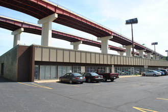 7777 Exchange St, Valley View, OH for rent Building Photo- Image 1 of 7