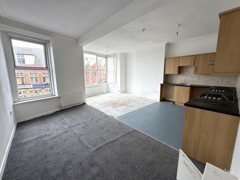 92 Central Dr, Blackpool for sale - Building Photo - Image 2 of 13