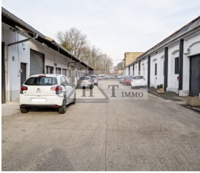 Industrial in Épinay-sur-Seine to rent - Building Photo - Image 2 of 2