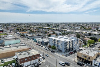 300 W 60th St, Los Angeles, CA - AERIAL  map view - Image1