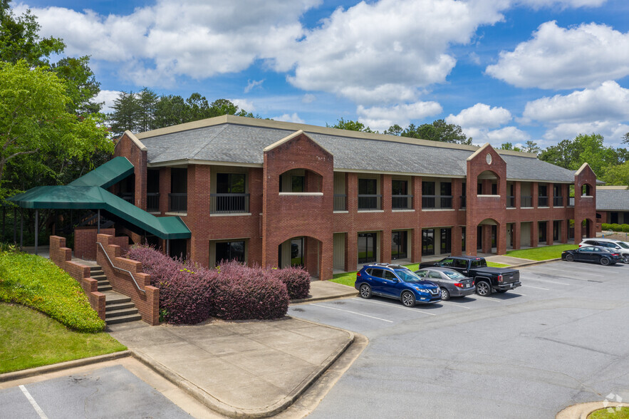 1200 Brookstone Centre Pky, Columbus, GA for sale - Primary Photo - Image 1 of 19