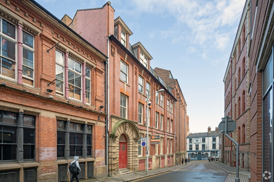 Warser Gate, Nottingham to rent - Building Photo - Image 3 of 3