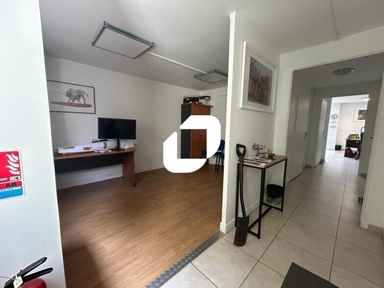 Office in Saint-Maur-des-Fossés to rent - Building Photo - Image 2 of 17