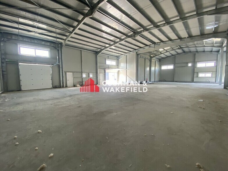 Light Industrial in Grisolles for sale - Interior Photo - Image 3 of 7