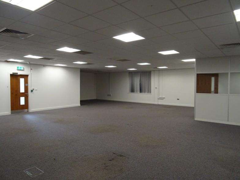 Hilton Cross Business Park, Wolverhampton for rent - Interior Photo - Image 2 of 2