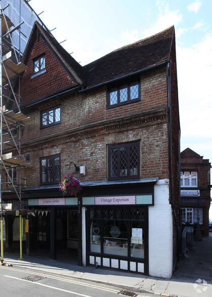 61 West St, Dorking for rent - Primary Photo - Image 1 of 6