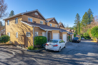 322 Pleasant St, Grass Valley, CA for sale Primary Photo- Image 1 of 1