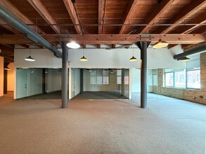 770 N Halsted St, Chicago, IL to rent Interior Photo- Image 2 of 6