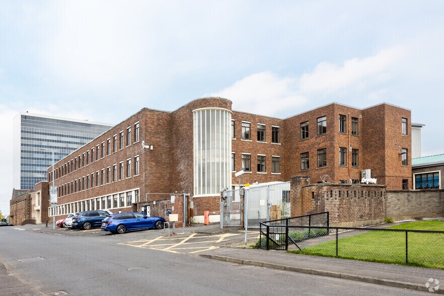 154 Montrose Cres, Hamilton for sale - Primary Photo - Image 1 of 1