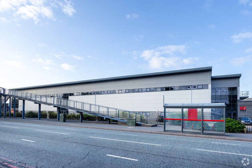 Birmingham Rd, West Bromwich to rent - Building Photo - Image 2 of 2