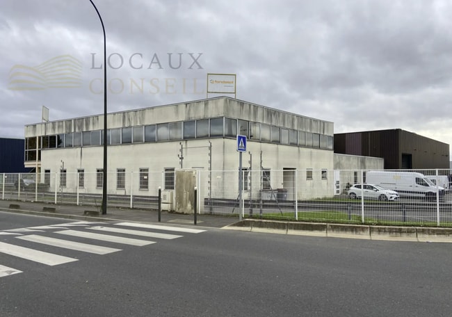 Vente Entrepôt 2 167 m²