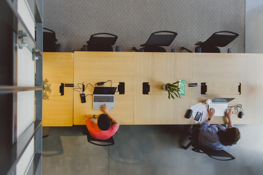 184 Cambridge Science Park, Cambridge to rent - Building Photo - Image 3 of 9