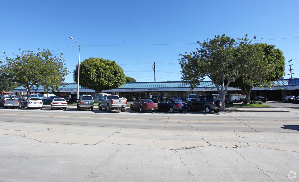 900-980 S A St, Oxnard, CA for rent - Building Photo - Image 2 of 4