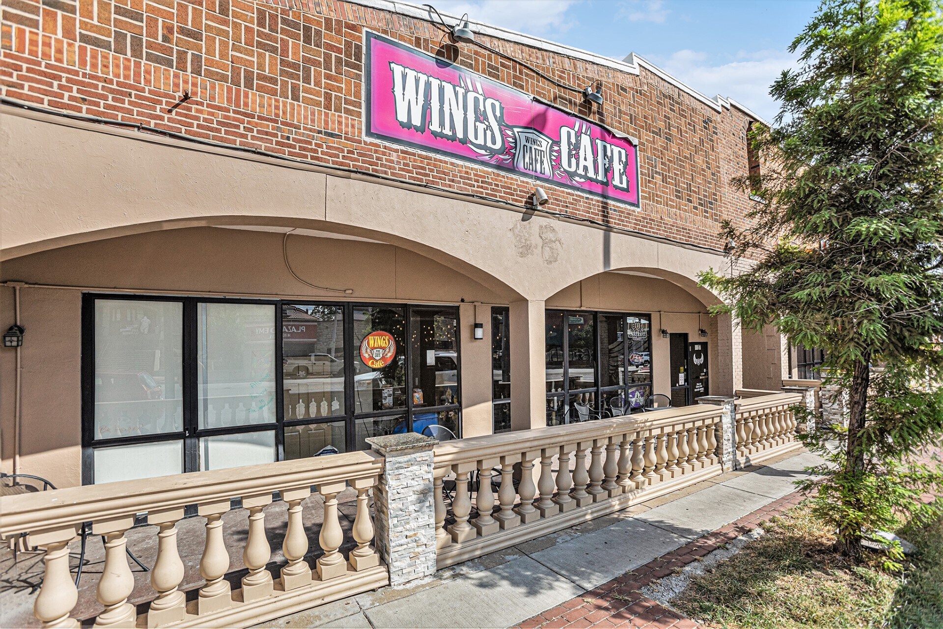 3927-3929 Broadway Blvd, Kansas City, MO for sale Building Photo- Image 1 of 1