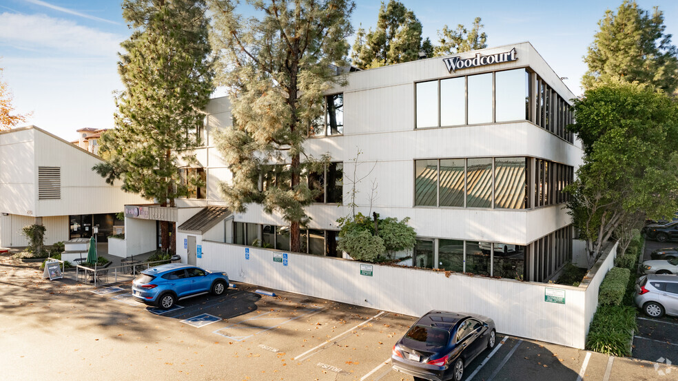 20301 Ventura Blvd, Woodland Hills, CA for rent - Building Photo - Image 1 of 5