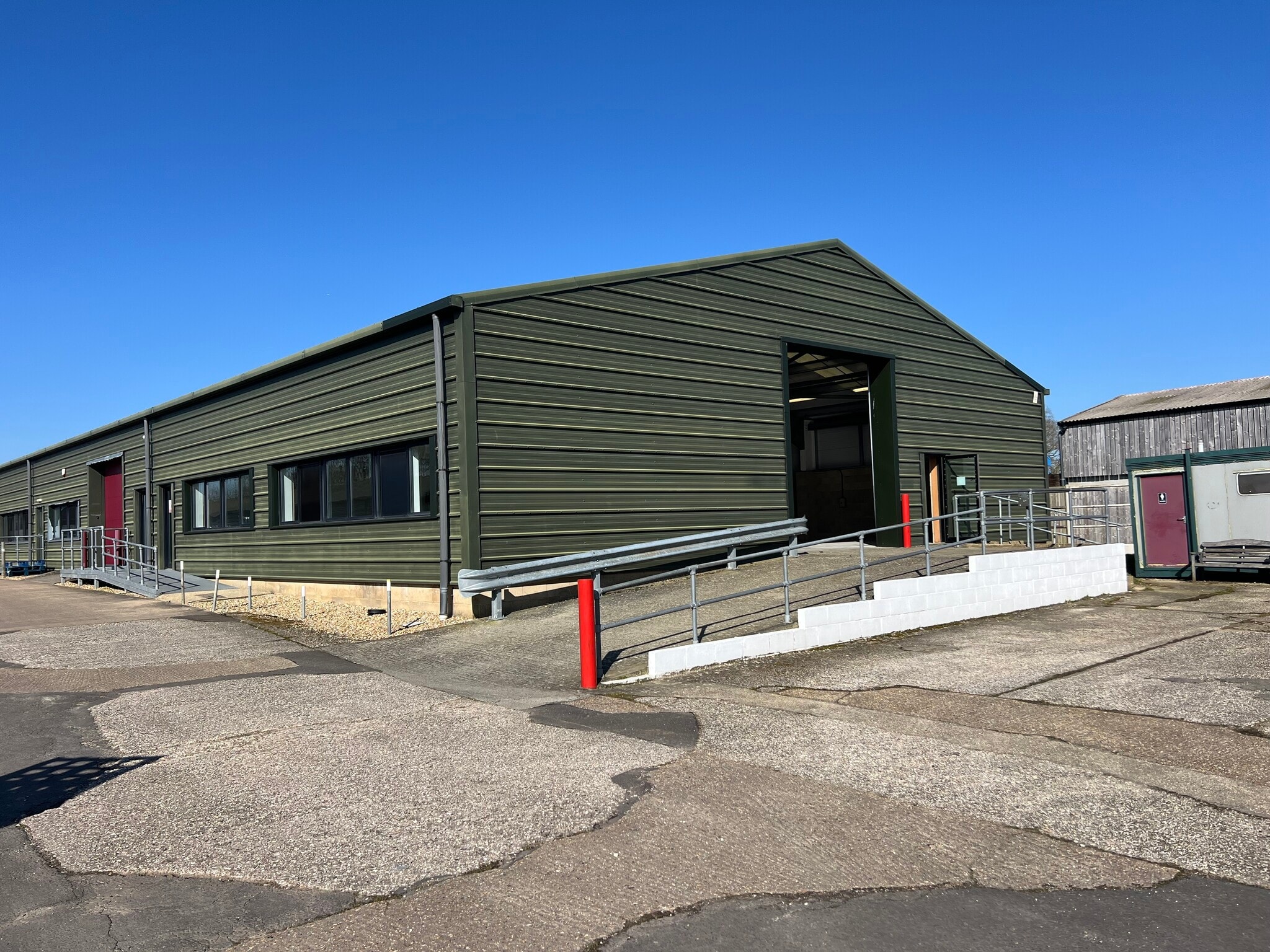 Unit 1c Thornhill Court, Billingshurst Rd, Coolham to rent Building Photo- Image 1 of 10