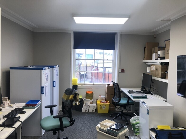 6 Marlborough Pl, Brighton to rent - Interior Photo - Image 3 of 3