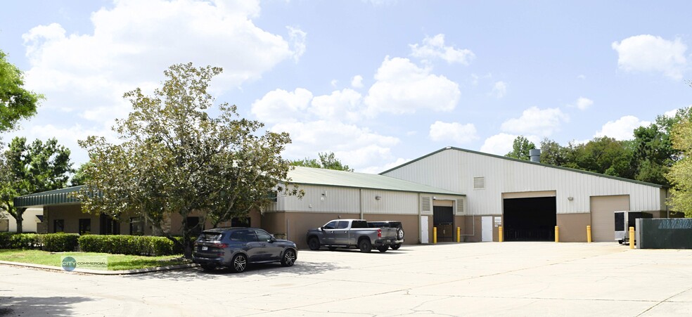 1050 Central Park Dr, Sanford, FL for sale - Building Photo - Image 1 of 24