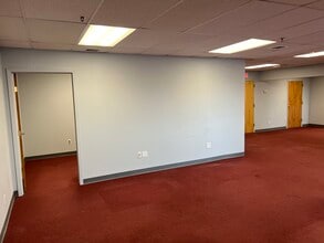 601 Portion Rd, Ronkonkoma, NY to rent Building Photo- Image 2 of 10