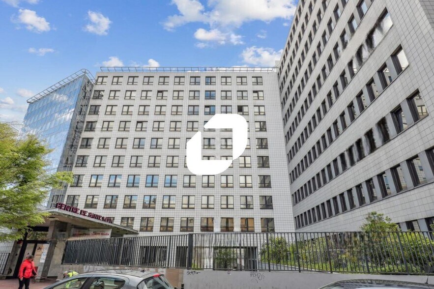 Office in Montreuil to rent - Building Photo - Image 1 of 9