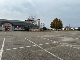 More details for 3015 W Shore Dr, Holland, MI - Retail for Sale