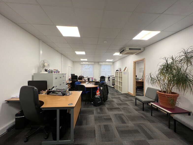 Dalewood Rd, Newcastle Under Lyme to rent - Building Photo - Image 3 of 9