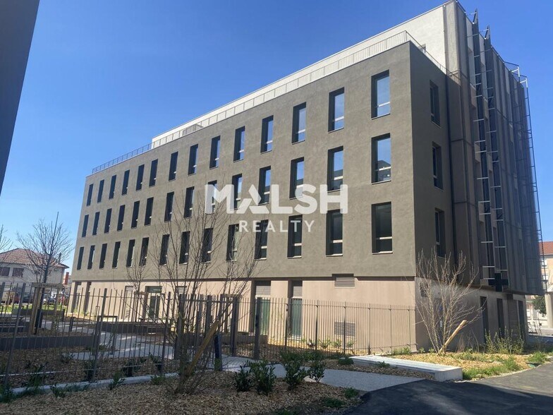 Office in Décines-Charpieu to rent - Building Photo - Image 1 of 7