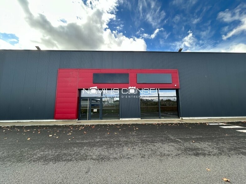 Light Industrial in Saint-Jory to rent - Building Photo - Image 2 of 6