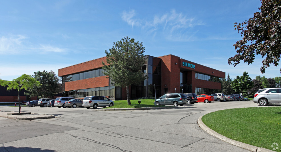 1200 Courtneypark Dr E, Mississauga, ON for sale - Primary Photo - Image 1 of 1