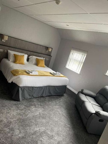 39-41 Main St, Portrush for sale - Building Photo - Image 3 of 6