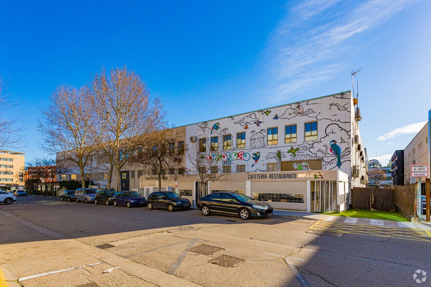 Industrial in San Sebastián de los Reyes, Madrid to rent - Building Photo - Image 2 of 3