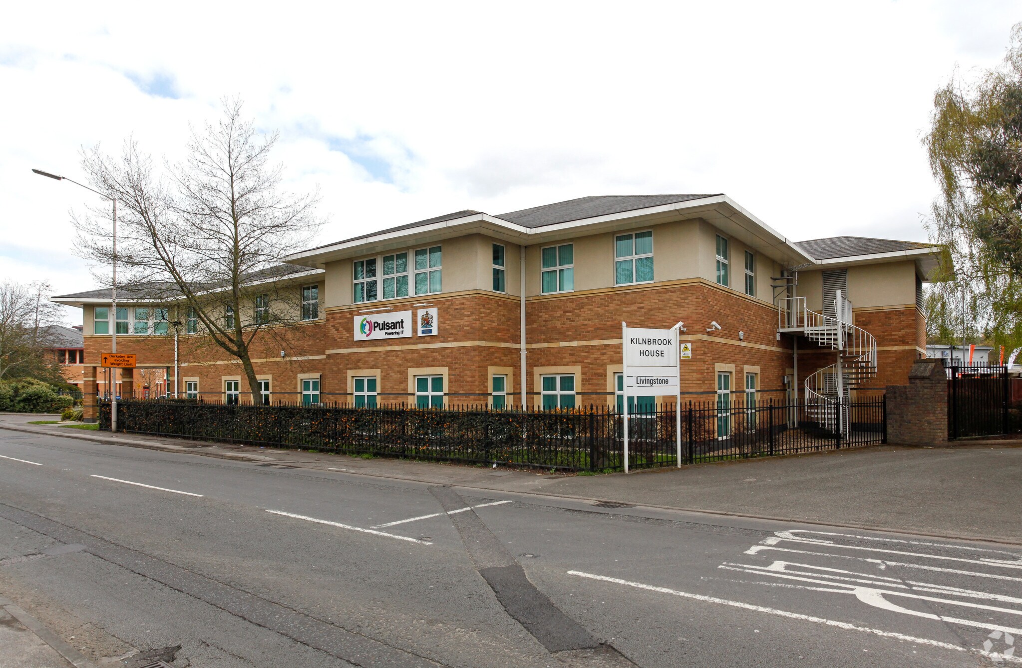 Rose Kiln Ln, Reading for sale Primary Photo- Image 1 of 1